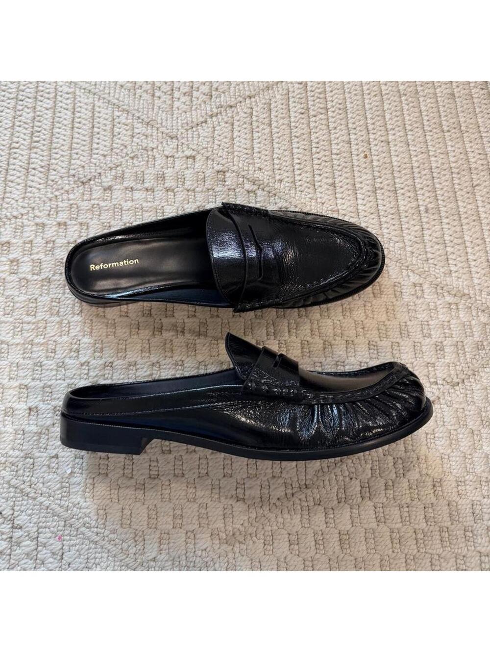Reformation Francine Loafer Mule in Black Crinkle Patent - Picture 2 of 7